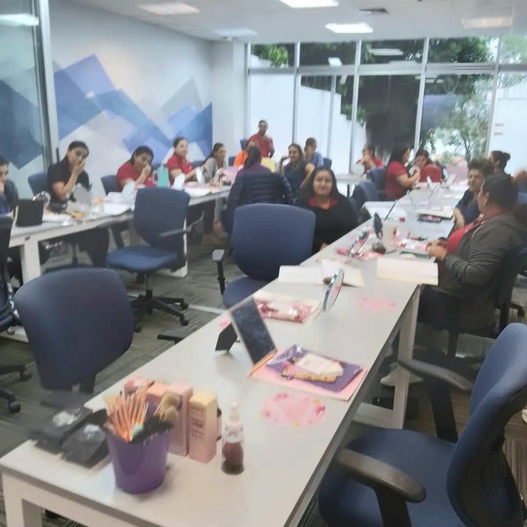 AUTOMAQUILLAJE P/ EMPRESAS